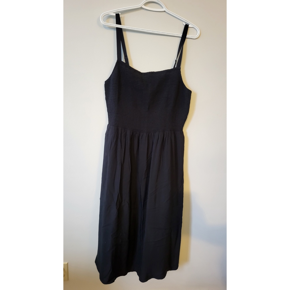 Elegant Black Sleeveless Dress